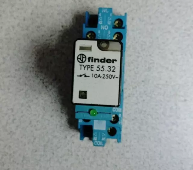 FINDER ICE CUBE RELAY 55.32 10A 250V w/ TYPE 94.82 BASE WOW!!