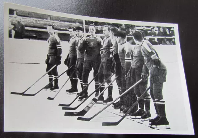 Original 1936 Germany Winter Olympics Hockey USA Bronze Medal Collector #37