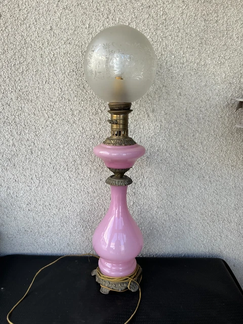Cadre Vintage Brillant Rose Avec Ombres Isolées Sur Fond Transparent