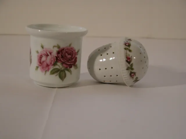 Kaiser W Germany Porcelain Tea ball and Tea ball Holder