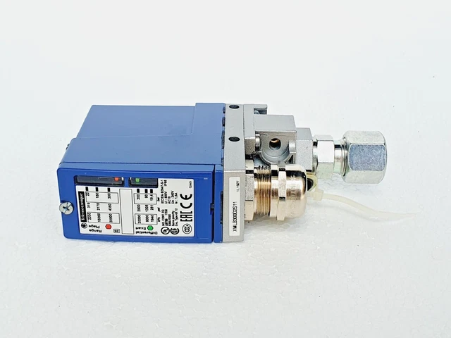 TELEMECANIQUE XMLB300D2S11 Differential Pressure Switch, 2.6 bar to 300 bar #NEW