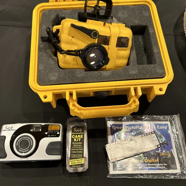 SEALIFE REEFMASTER UNDERWATER Camera AND Waterproof Housing AND Carry