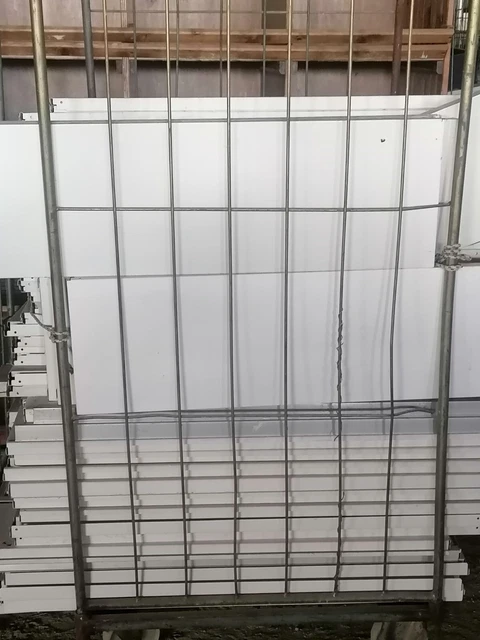 Scaffalatura negozio usata