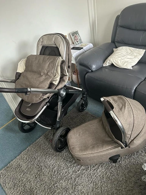 Mamas & Papas Ocarro Travel System (Pushchair, Carrycot, Car Seat) Fossil Grey
