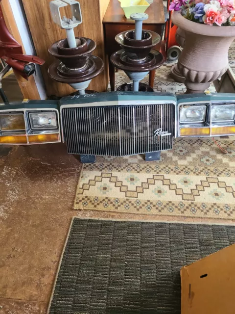 1979 Buick Riviera Grille w/molding and lights