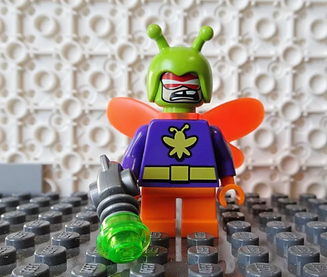 LEGO sh357 Killer Moth Minifigure Mighty Micros Short Legs with Accessory 76069