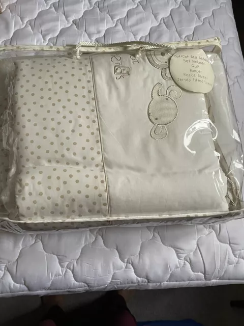 Cot/Cot Bed Bedding Set Unopened