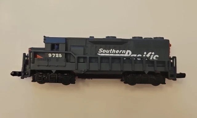 Southern Pacific Locomotive #9725 Train Black