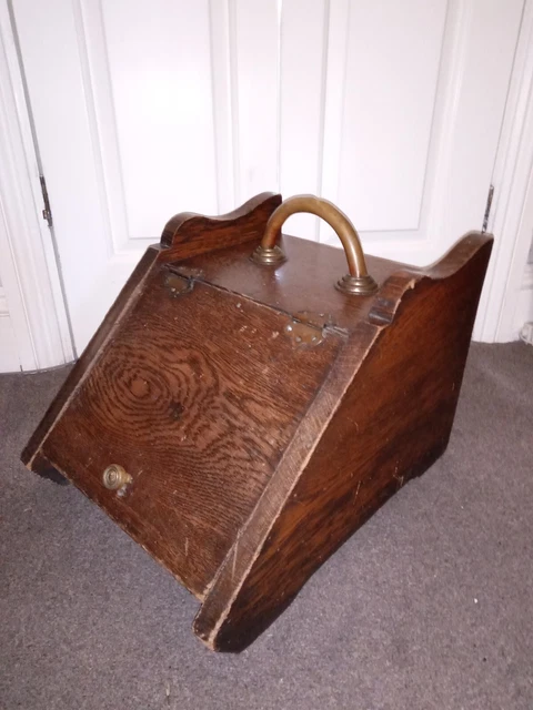 Antique Edwardian wooden Fireside Box Coal Scuttle Carved Oak .