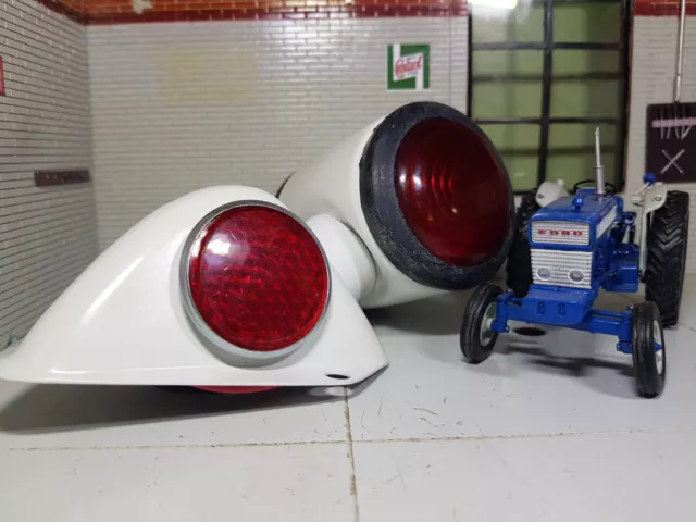 Ford Fordson Tracteur Butler Type Côté Marqueur Queue Lumière Rh Dexta 2000 2600