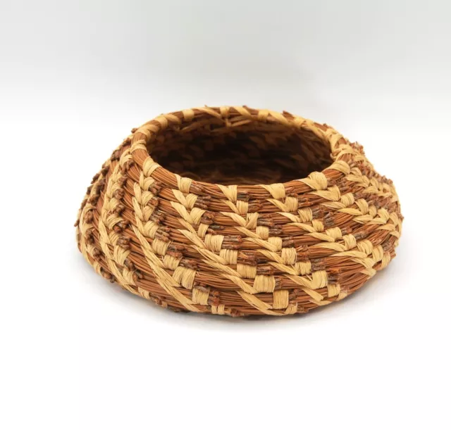 WOODSY PINE NEEDLE Basket Artisan Handmade Raffia 8
