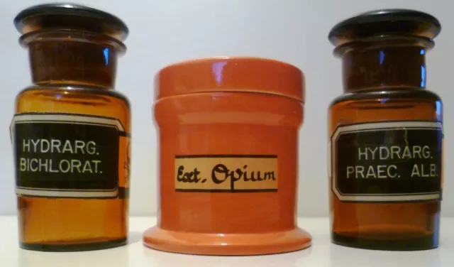 ! Konvolut Giftflaschen OPIUM Quecksilber poison Apotheke Gefäß Porzellan Glas