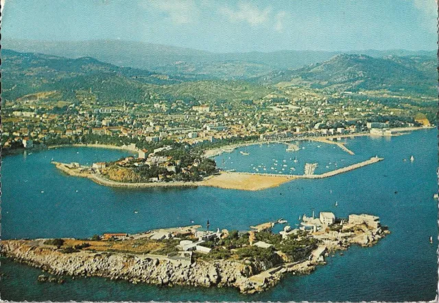 BANDOL - vue générale et l'ILE DE BENDOR