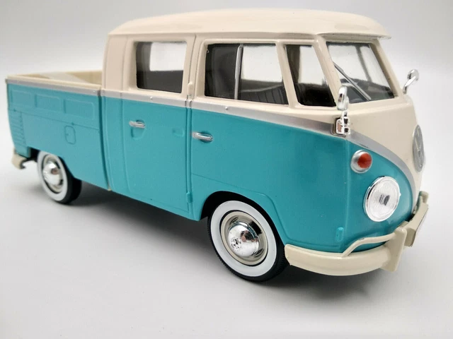 Volkswagen bus combi T1 pick up bleu et blanc echelle 1/24, longueur 17cm