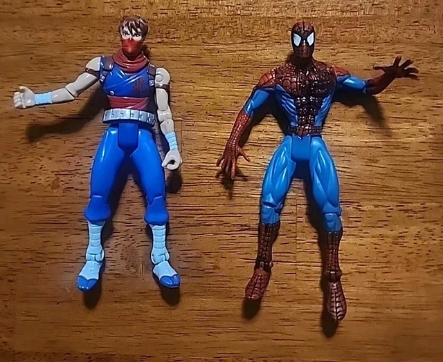 TOYBIZ SPIDER MAN STRIDER　MARVEL CAPCOM 1999 Toybiz Marvel Vs Capcom Spider-Man Strider Hiryu