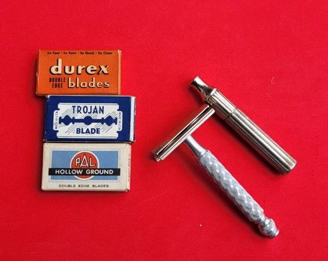 Vintage 1940'S Gillette DE Tech Safety Razor Fat & Ball Handle No Date W/ Blades