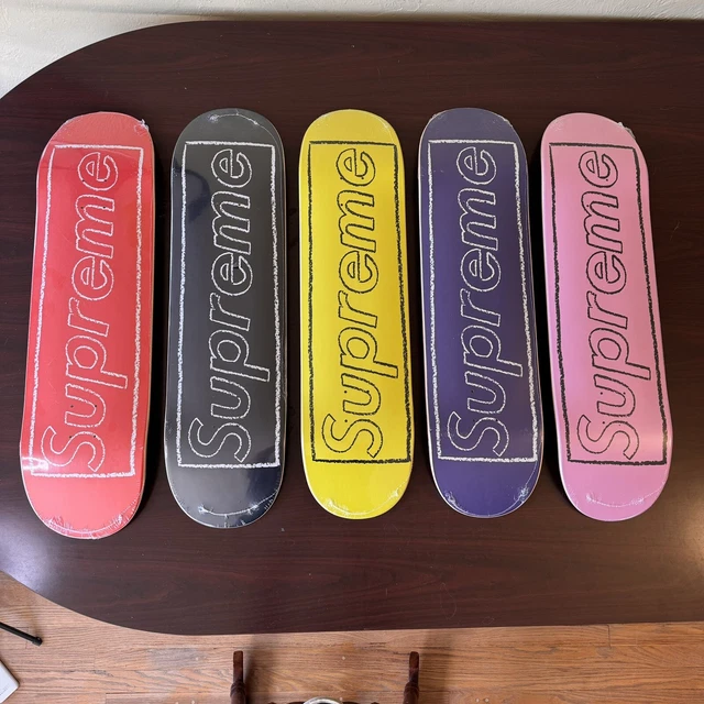 KAWS Chalk Logo skateboard pink（Supreme Kaws Chalk Logo