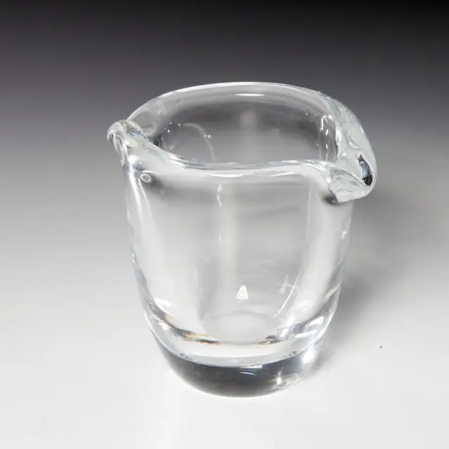Vintage Steuben Mid-Century Art Glass Double-Lipped Cigarette Urn 7990, 2.5"
