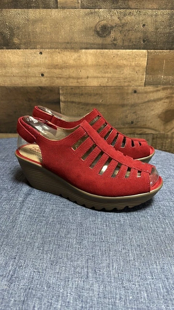 Skechers best sale trapezoid red
