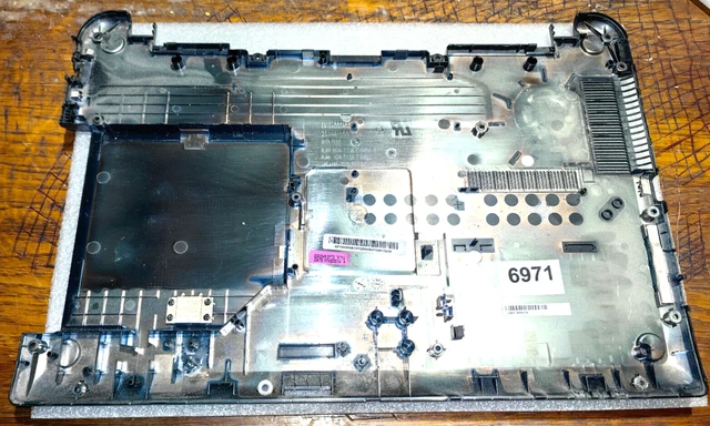 Socle Inférieur (bottom Case) Pour Toshiba Satellite L850 (L850-1Z1) - Occasion