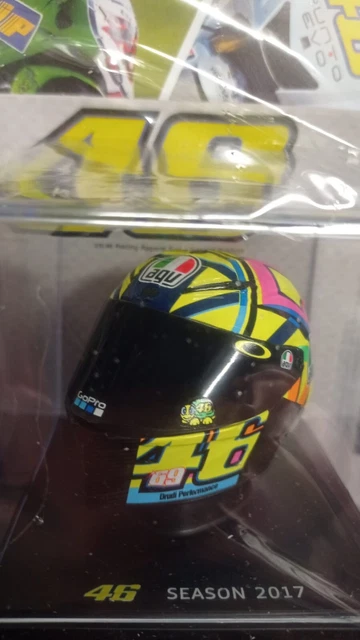 Stagione Season 2017 Caschi Valentino Rossi 98 + Book 1/5 Centauria