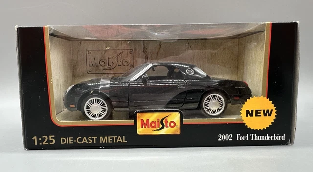 2002 FORD THUNDERBIRD Special Edition by Maisto 1:25 scale die