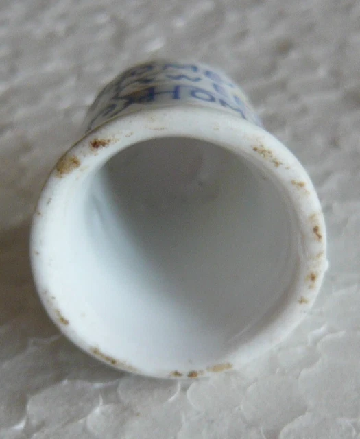 Dé à Coudre Vintage En Porcelaine Avec Pierrot Clown. ( A E 53