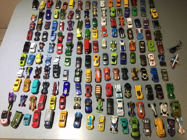 Lot of  160Cars 1:64 MANY BRANDS HOTWHEELS MAISTO  MATCHBOX ETC