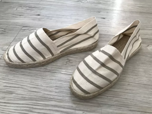 Destockage Veritable Espadrille En Toile «  Artisanat Francais « Bicolore En 39