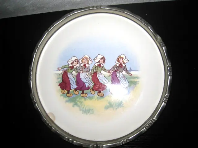 Antikes Tablett, Servierplatte aus Porzellan, Niederlande, tanzende Mädchen