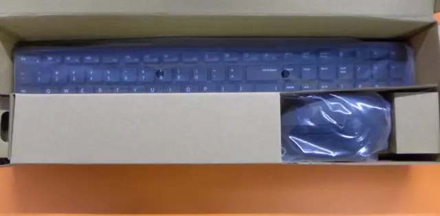 NEW Genuine Dell Wireless Keyboard & Mouse KM5221W 8JPPH NEW Genuine Dell Wireless Keyboard & Mouse KM5221W 8JPPH