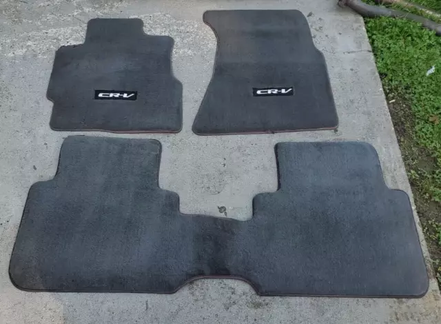 OEM 97-01 Honda CRV manual Floor mats. OEM dark grey.RD1, RD2, RD3. fullmark.