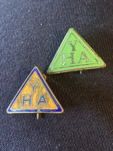 Joblot Pair Of Vintage YHA YOUTH HOSTEL ASSOCIATION ORANGE/GREEN ENAMEL BADGES