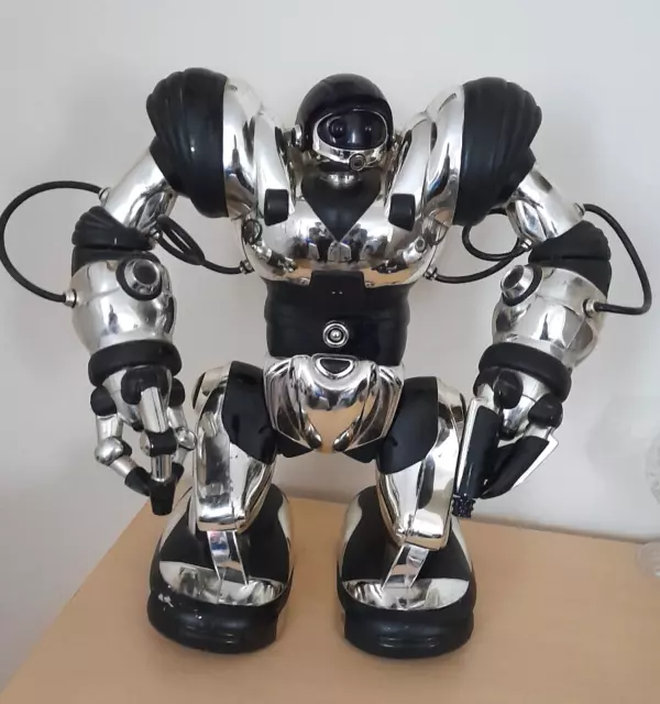 WowWee Robosapien Toy, Limited edition, Chrome/Silver - No remote controller