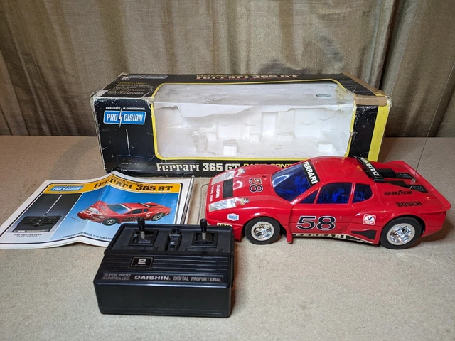 Supertoys 1/24 Peugeot 205 Rallye Rouge – Voiture Radiocommandée Collection, Boîtée