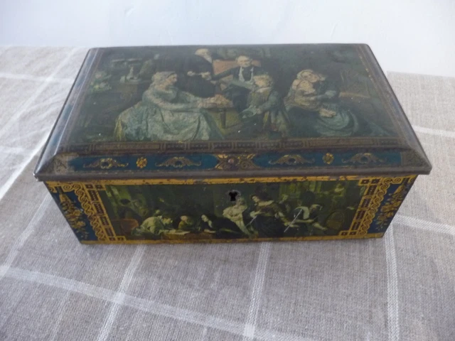 Ancienne boite  coffret en fer " scènes de vie " sur pieds ( ref 5 )