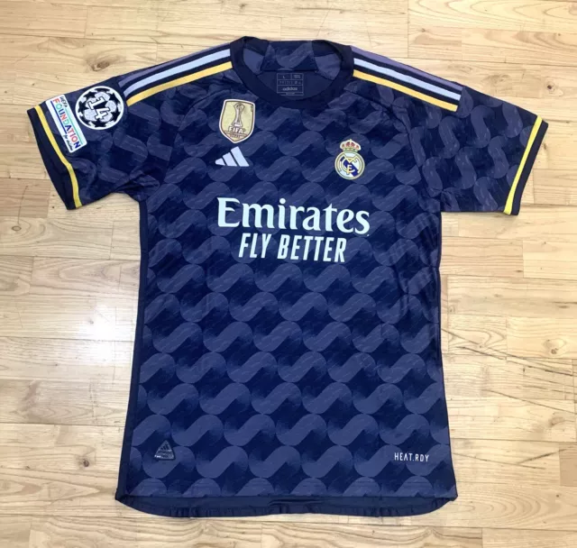 Camiseta Real Madrid 2023/2024 Versión Player Segunda Equipación. Talla L.