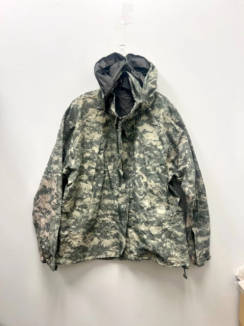 Usgi Ecwcs Acu Gen Iii Level 6 Extreme Cold/Wet Weather Jacket - Medium Regular.