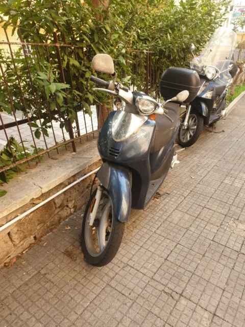 Yamaha scooter why 50 cc 40.000 km colore blu perfettamente marciante