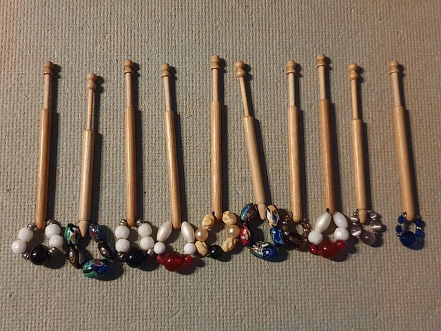 10 bobinas de madera con abrazaderas para hacer encaje
