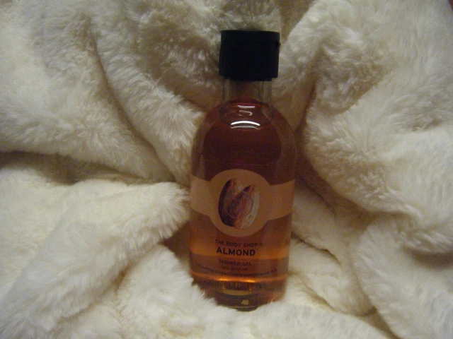 BRAND NEW BODY SHOP " ALMOND " SHOWER GEL 250ml RARE DISCONTINUED