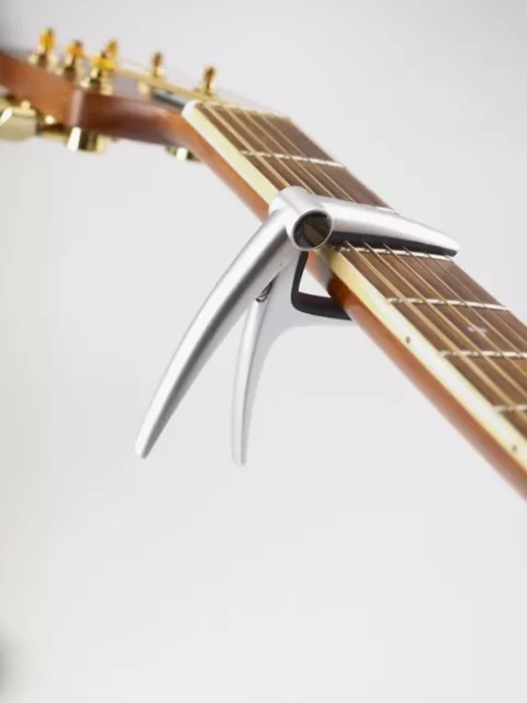 CAPOTASTO MOBILE CHITARRA K&M KONIG & MEYER guitar capo professionale universale