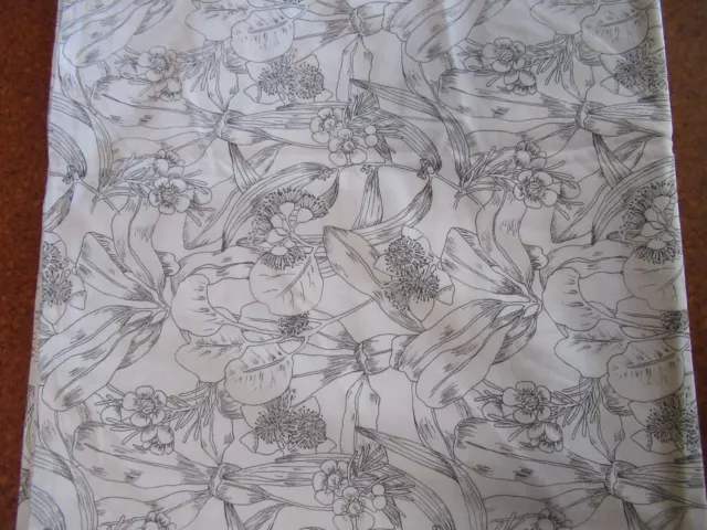 Lovely Large Tablecloth 220 X 150 Cms Unused