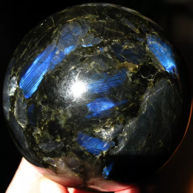 Rare sphère spectrolite finlandaise 95 mm (labradorite) 2