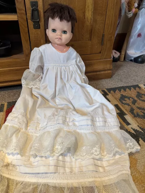 Vintage Rosebud Doll 16cm Tall Sleepy Eyes