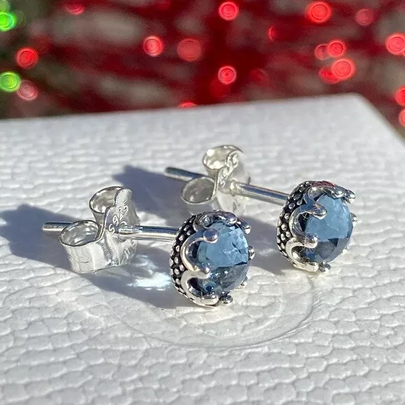 Brand New Genuine Pandora S925 BLUE Sparkling Crown Stud CZ Earrings 298311NMB