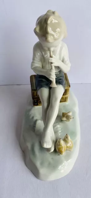 METZLER ORTLOFF 6826 Boy Playing Flute Horn Vintage Porcelain Figurine Germany