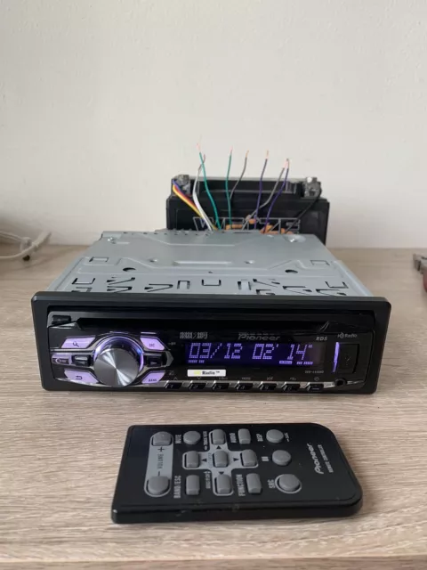 Pioneer DEH-2400UB Am/FM/CD Player with USB/iPhone/iPod/MP3/Wma Playback