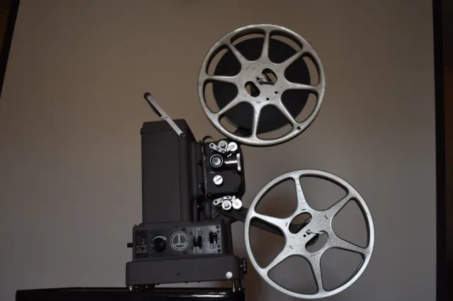 Projecteur film 16 mm Paillard&Bolex G16