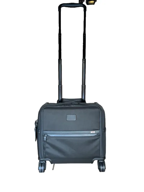 TUMI ALPHA 3 Compact Carry On Luggage 4 Wheel 2603624D3 Black 117157-1041 $850